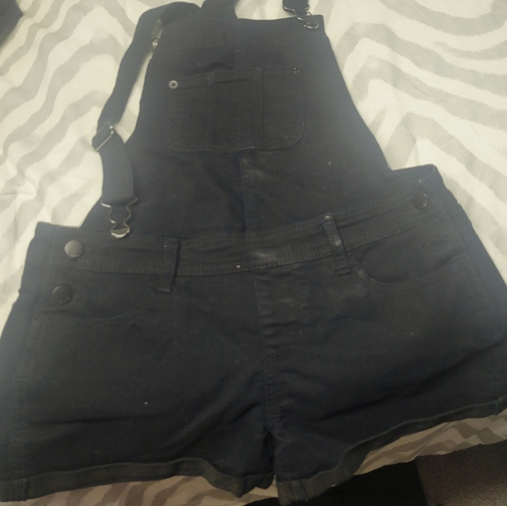 No Boundaries, Small, Black